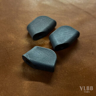 Polyamide finger spacer